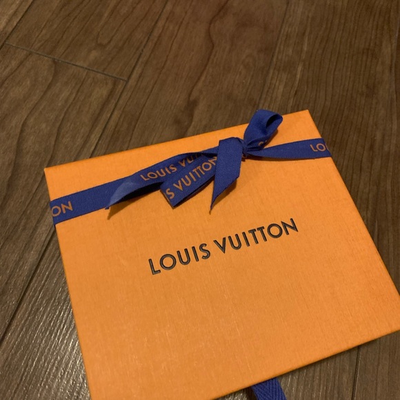 Authentic Louis Vuitton accessory box - Picture 3 of 6